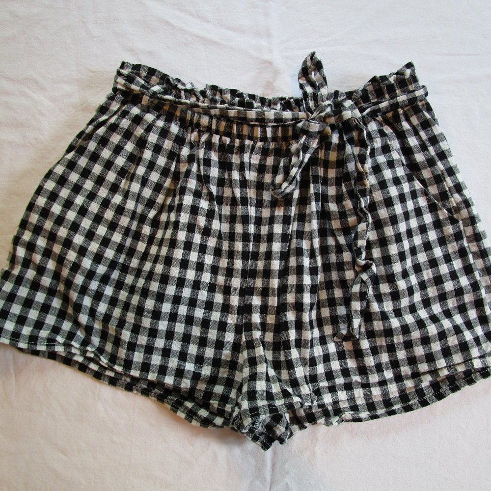 Tie-belt Paperbag Gingham Shorts